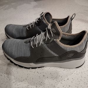 Mens Sketchers Classic Fit Air Cooleded Memory Foam Arch Support Slip on Sneaker